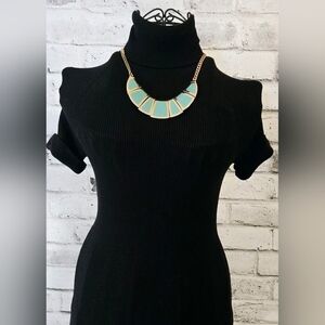 Gold Tone Mint Geometric Bib Statement Necklace – Modern Chic Design